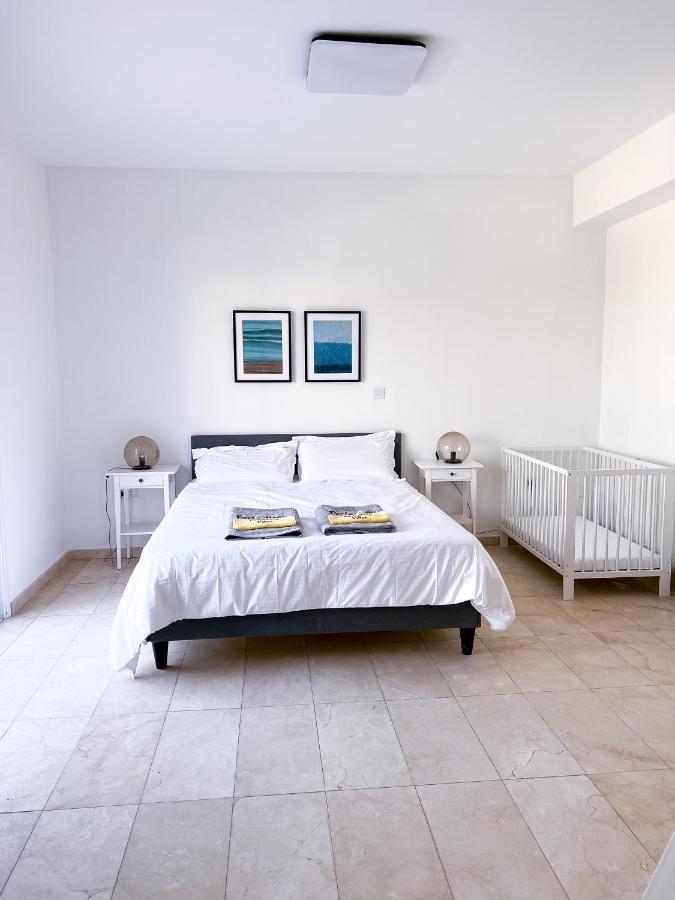 Grand Villa Lynn Seaview Айя-Напа Экстерьер фото