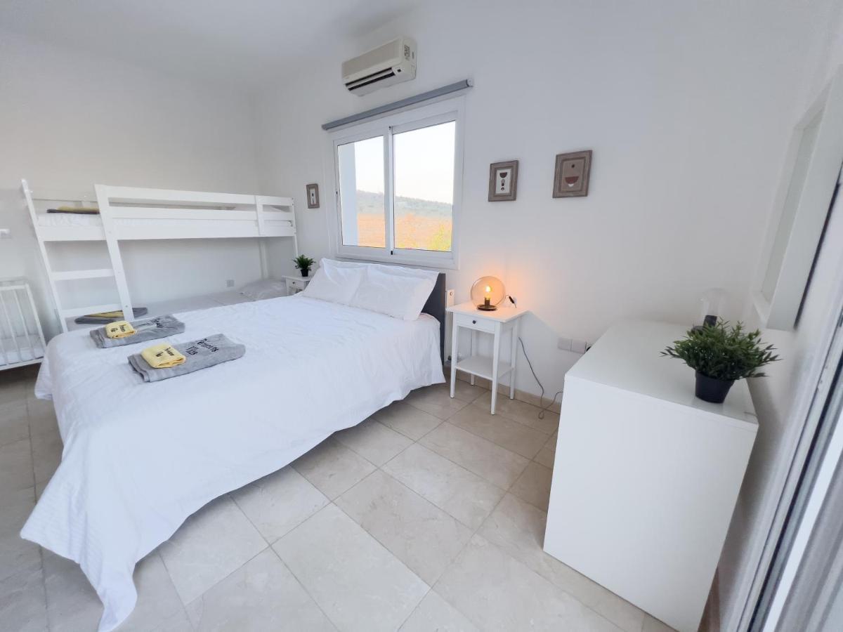 Grand Villa Lynn Seaview Айя-Напа Экстерьер фото