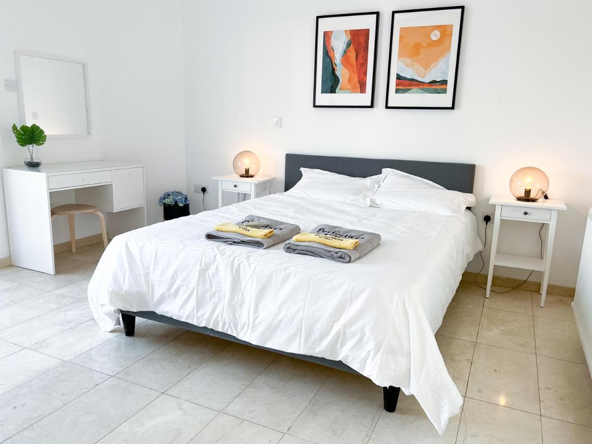 Grand Villa Lynn Seaview Айя-Напа Экстерьер фото