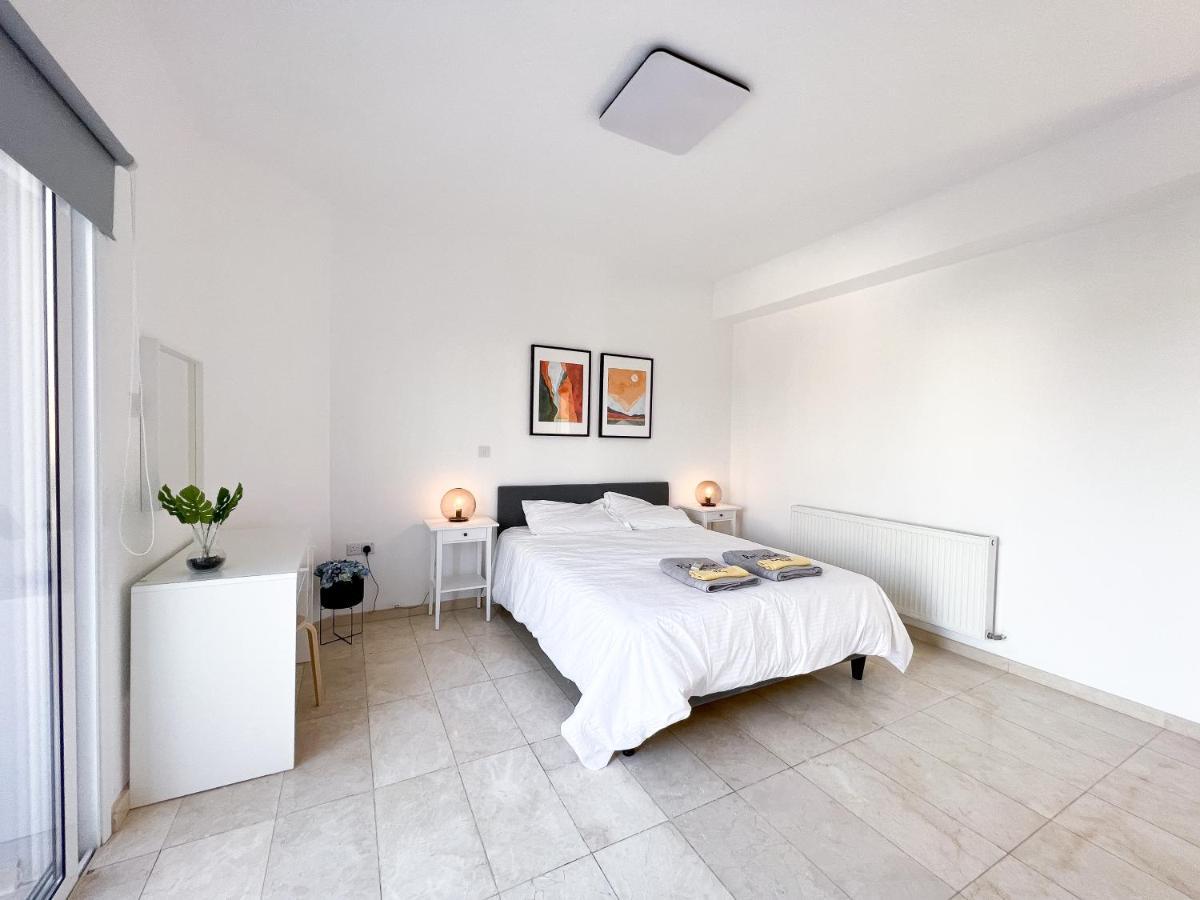 Grand Villa Lynn Seaview Айя-Напа Экстерьер фото