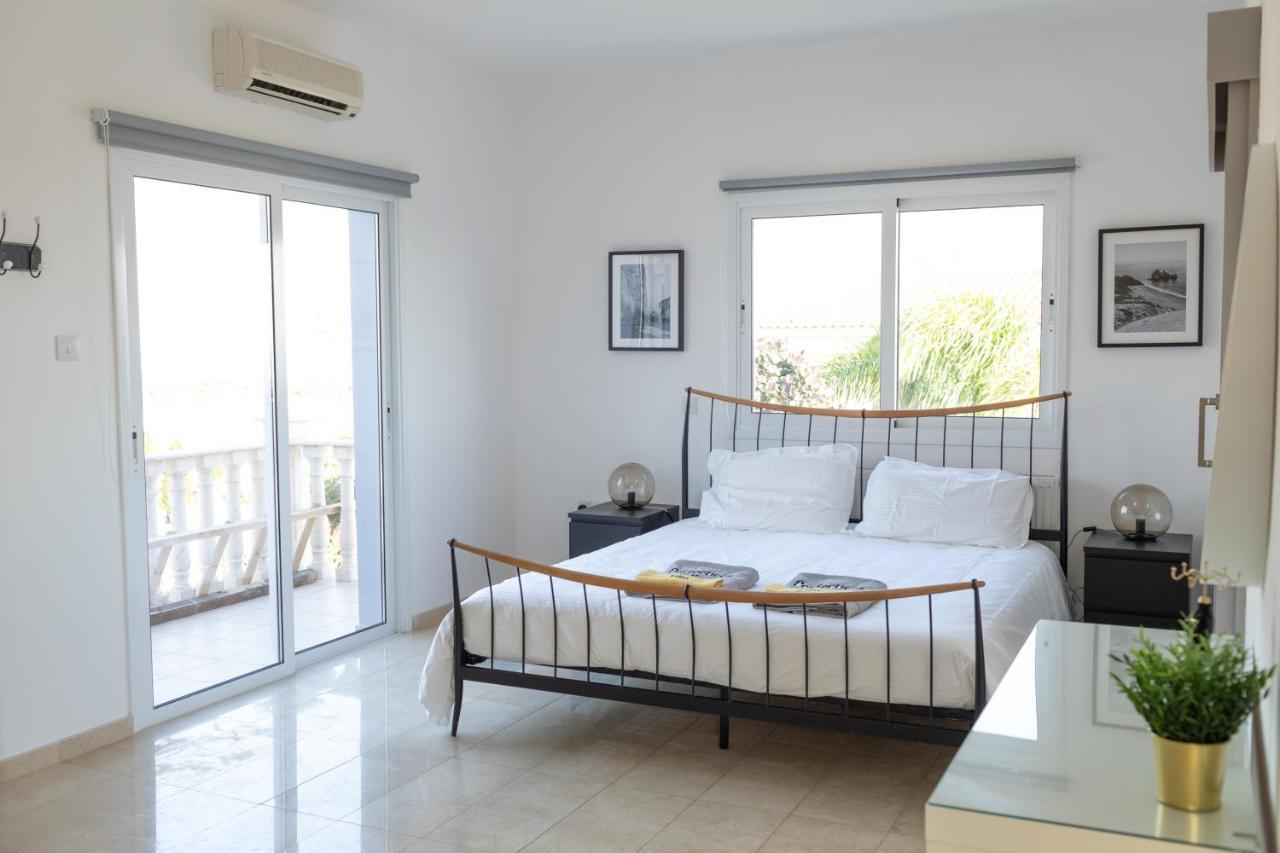 Grand Villa Lynn Seaview Айя-Напа Экстерьер фото