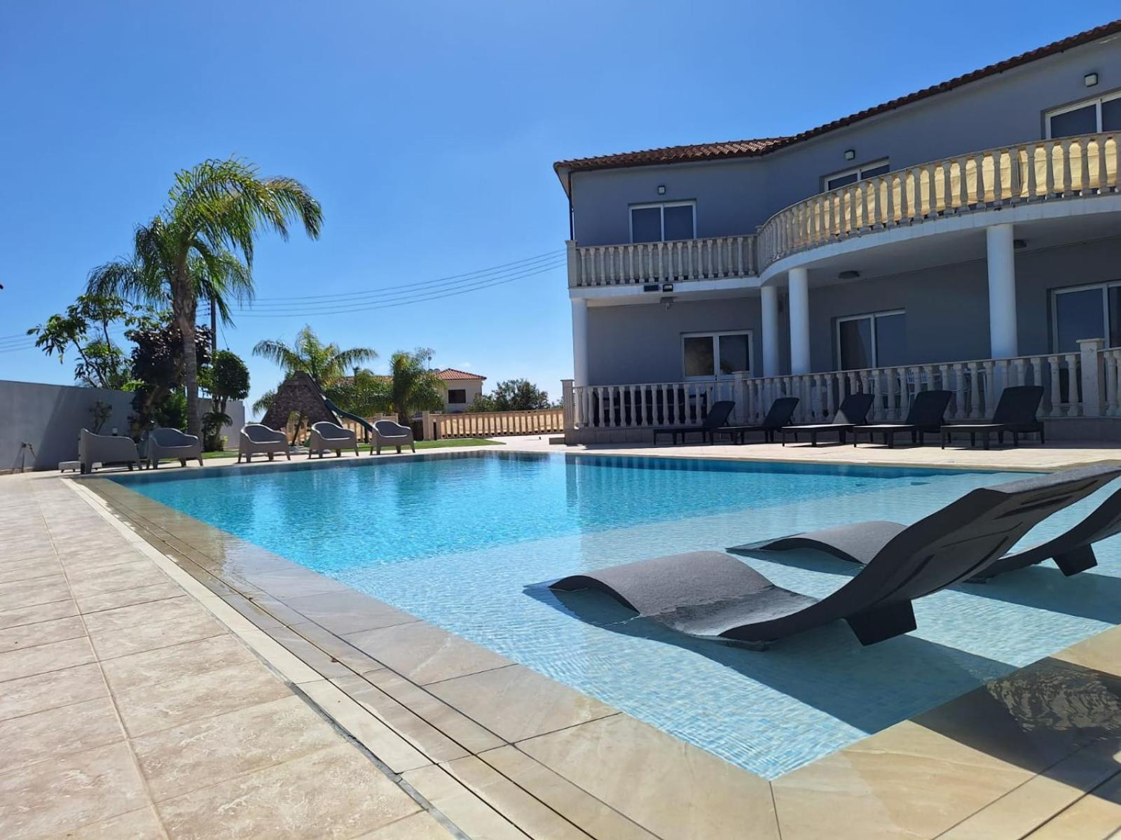 Grand Villa Lynn Seaview Айя-Напа Экстерьер фото