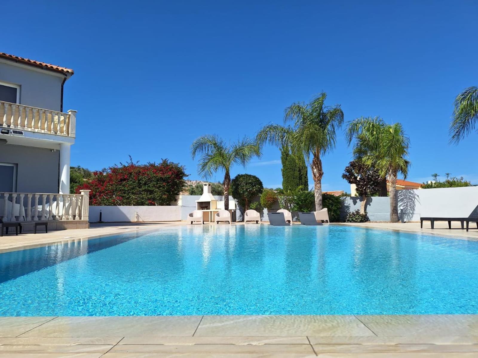 Grand Villa Lynn Seaview Айя-Напа Экстерьер фото